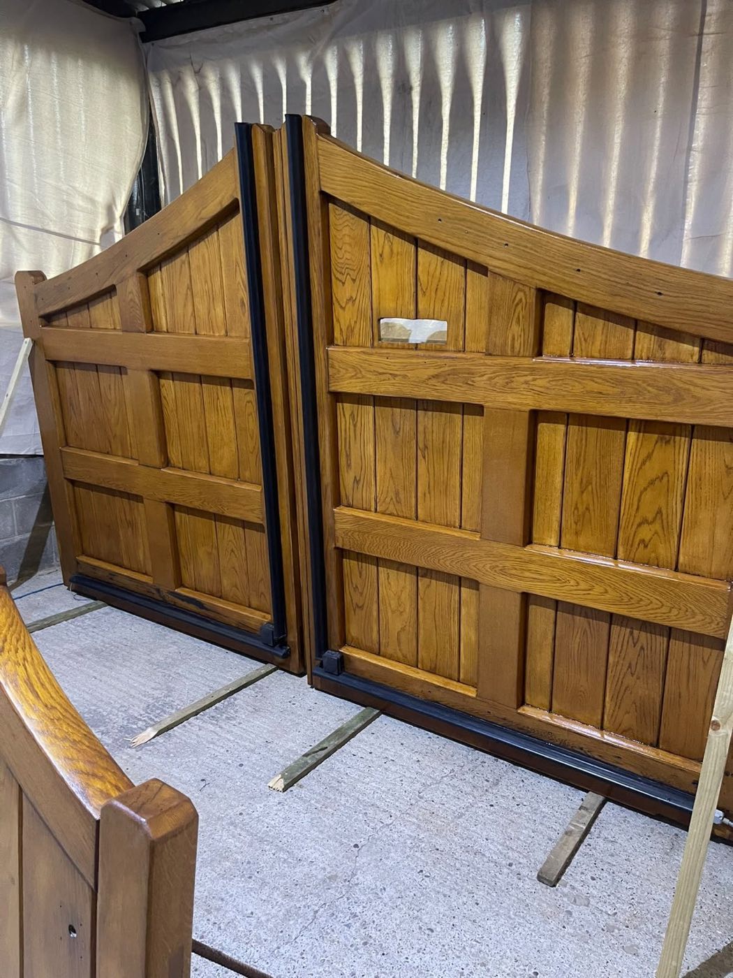Oak Gates & Joinery