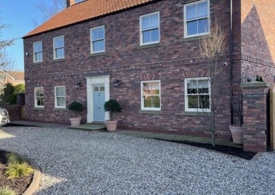 paint and decor services 37